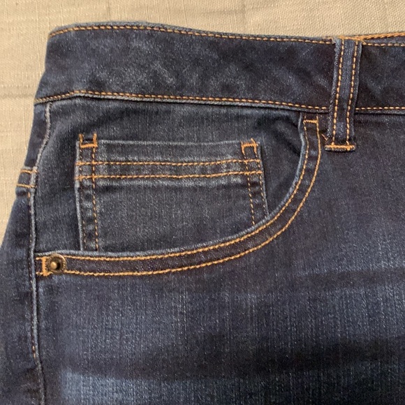 NEW Lane Bryant Low Rise Super-Stretch Skinny Jeans - Picture 4 of 15